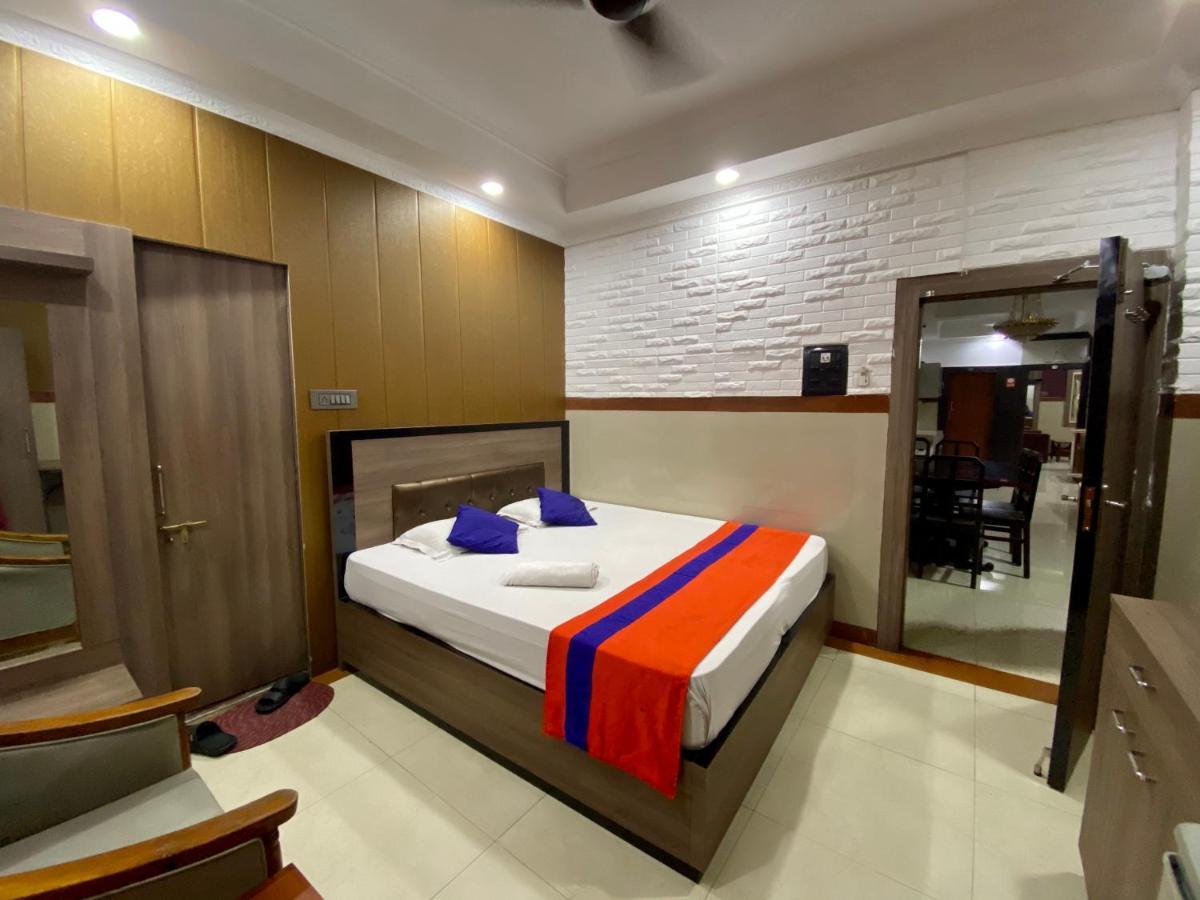 Vinayak Guest House Kolkata Exterior photo